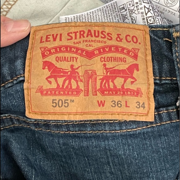 Levi Strauss 505 Regular Fit Blue Jeans Size 36/32 - Picture 12 of 16